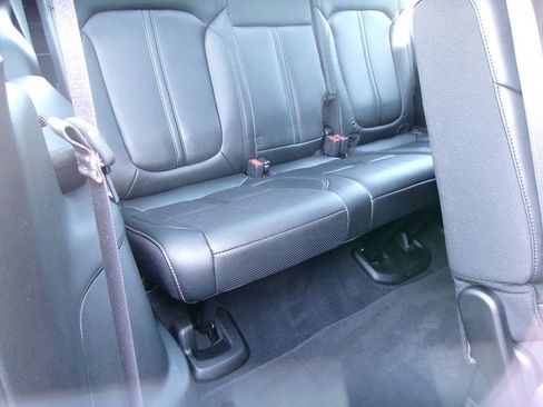 Used 2023 Jeep Wagoneer Series III w/ Premium Group I image 13