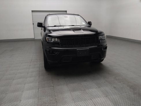 Used 2020 Jeep Grand Cherokee Altitude RWD image 14