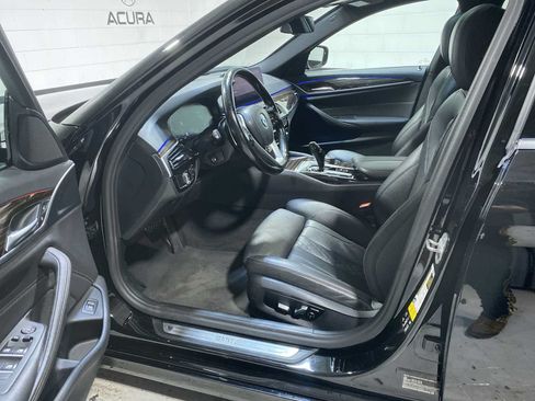 Used 2021 BMW 530i xDrive w/ Convenience Package AWD/4WD image 2