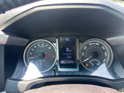 Used 2016 Toyota Tacoma SR5 w/ Towing Package RWD image 15