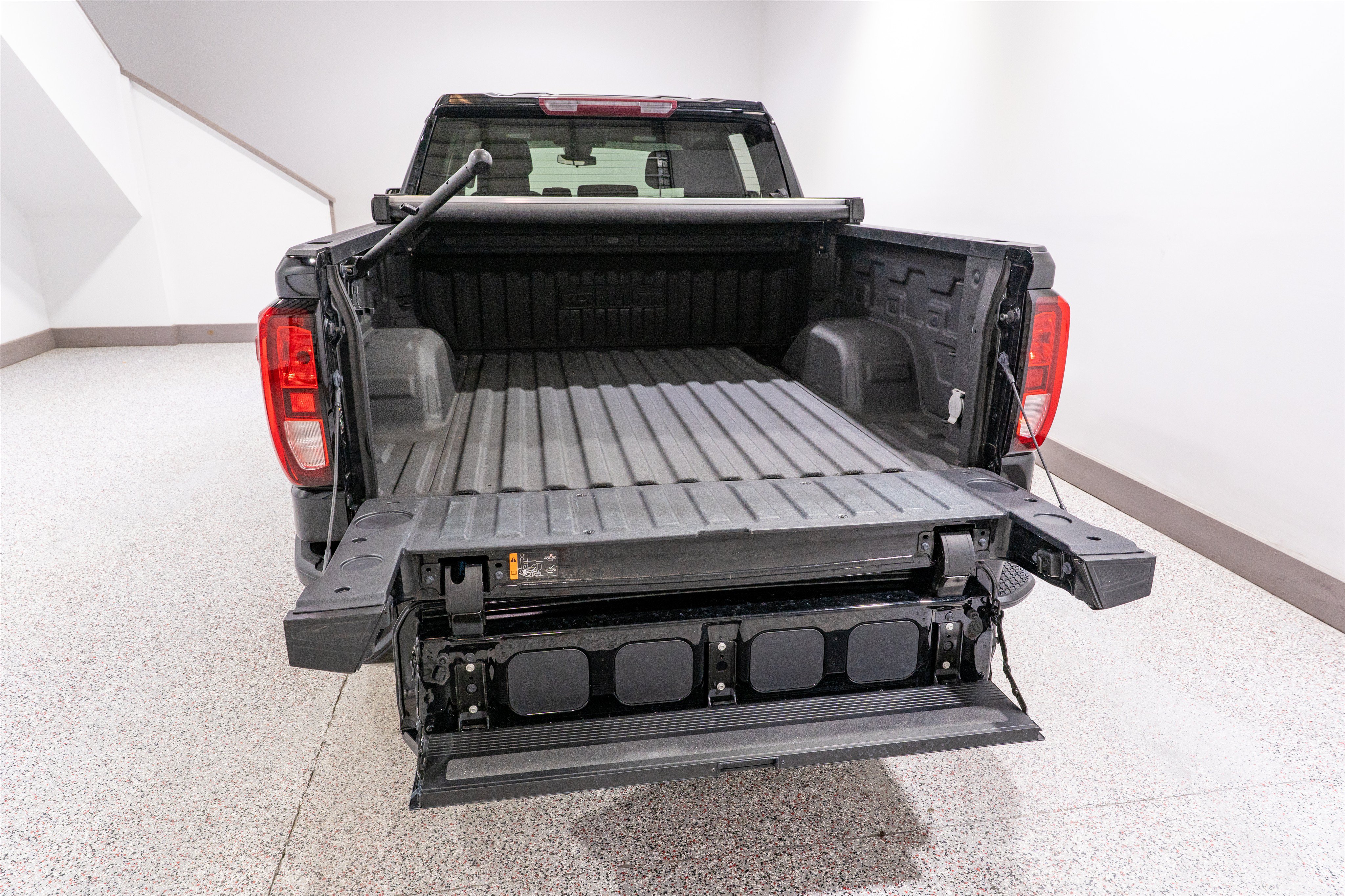 Used 2022 GMC Sierra 1500 Elevation AWD/4WD image 12