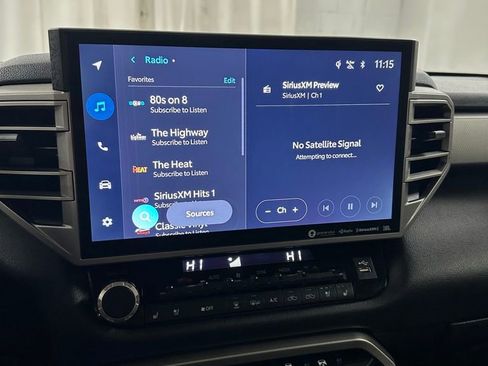 Used 2022 Toyota Tundra Limited image 21