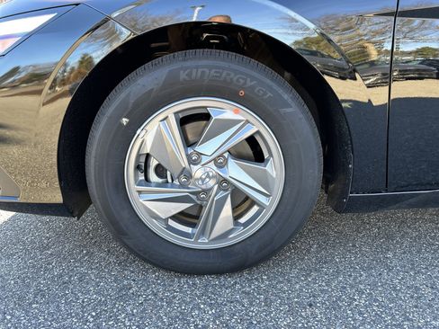 New 2026 Hyundai Elantra SE image 11
