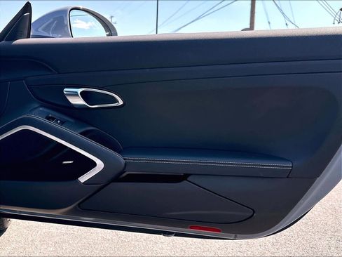 Used 2024 Porsche 718 Boxster RWD image 27