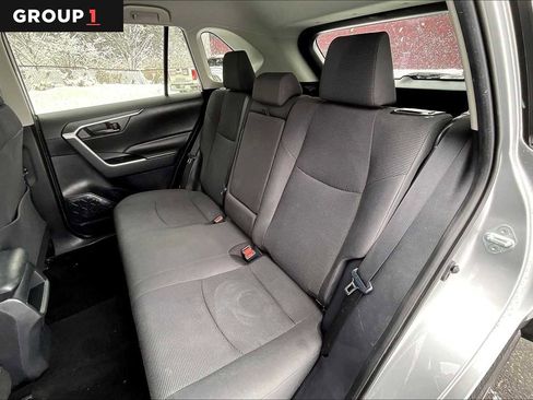 Certified 2019 Toyota RAV4 LE image 21