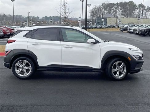 Certified 2023 Hyundai Kona SEL w/ Convenience Package image 2