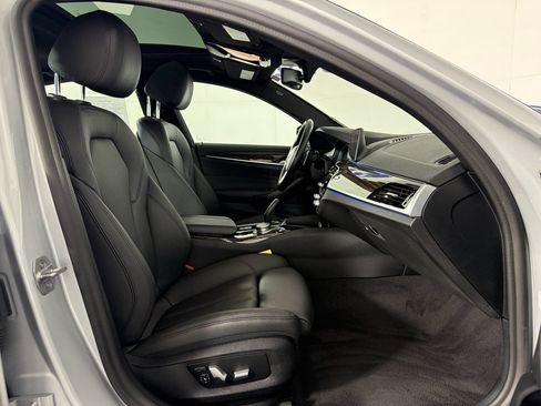 Used 2020 BMW 530i 530i w/ Convenience Package image 12