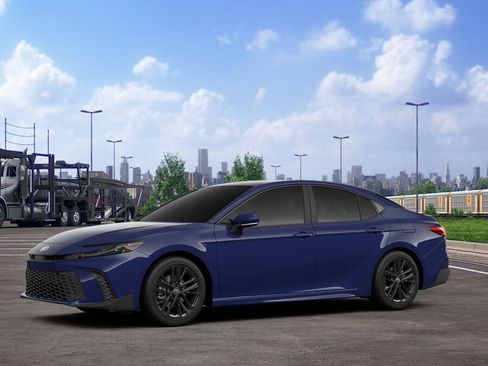 New 2026 Toyota Camry SE FWD image 2