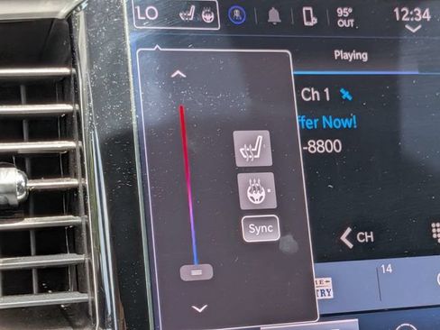 Used 2024 Chrysler Pacifica Touring-L FWD image 26