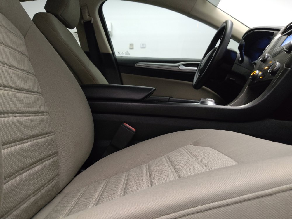 Used 2020 Ford Fusion S FWD image 21