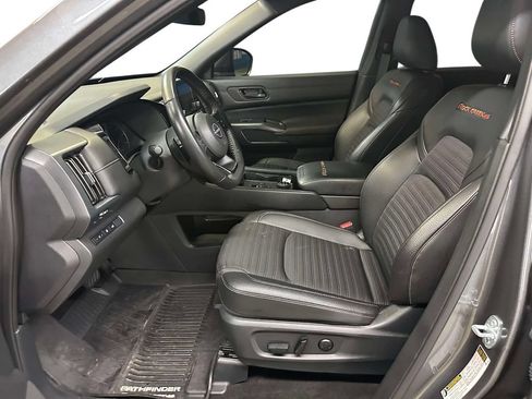 Used 2025 Nissan Pathfinder Rock Creek AWD/4WD image 5