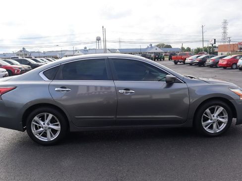 Used 2015 Nissan Altima 2.5 SV FWD image 6