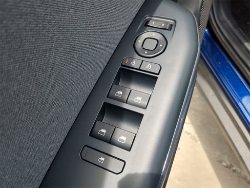 New 2025 Kia K4 EX image 19