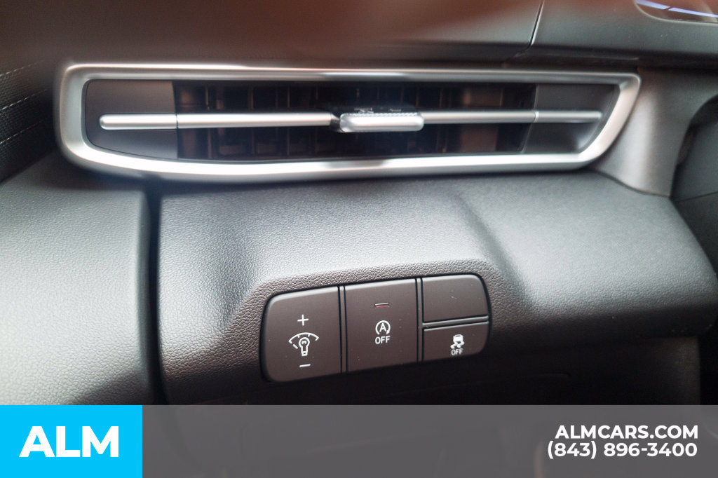Used 2026 Hyundai Elantra SE FWD image 33
