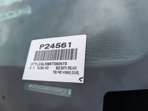 Certified 2025 Toyota Tacoma TRD Pro AWD/4WD image 39