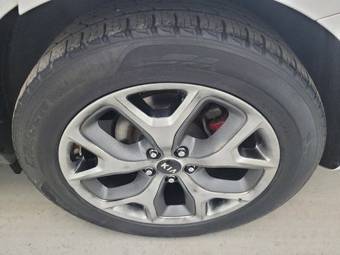Used 2019 Kia Sorento SX FWD image 31
