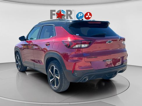 Used 2021 Chevrolet TrailBlazer RS w/ Technology Package image 3