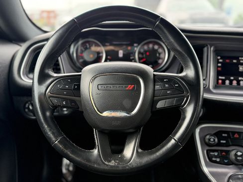 Used 2018 Dodge Challenger SXT RWD image 14