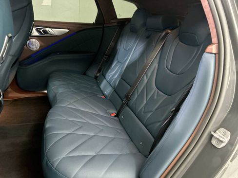 Used 2023 BMW XM image 25