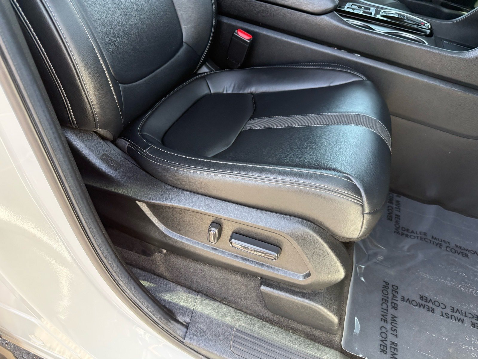 Used 2025 Honda Pilot EX-L image 32