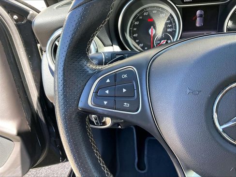 Used 2018 Mercedes-Benz GLA 250 4MATIC image 18