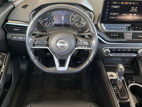 Used 2023 Nissan Altima 2.5 SR w/ SR Premium Package FWD image 15