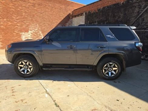 Used 2019 Toyota 4Runner TRD Off-Road image 4