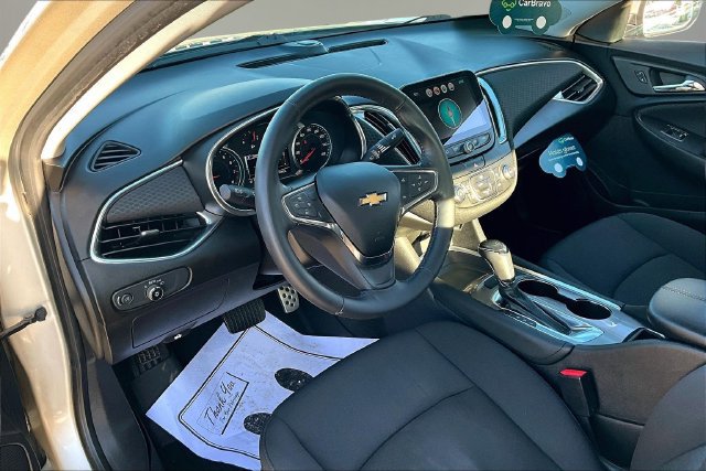 Used 2016 Chevrolet Malibu LT FWD image 17