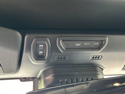 Used 2023 Jeep Wrangler Unlimited Sahara w/ Cold Weather Group AWD/4WD image 26