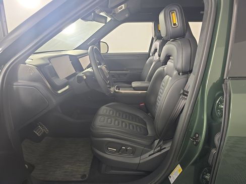 Used 2024 Rivian R1T Adventure image 20