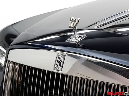 Used 2017 Rolls-Royce Dawn RWD image 12