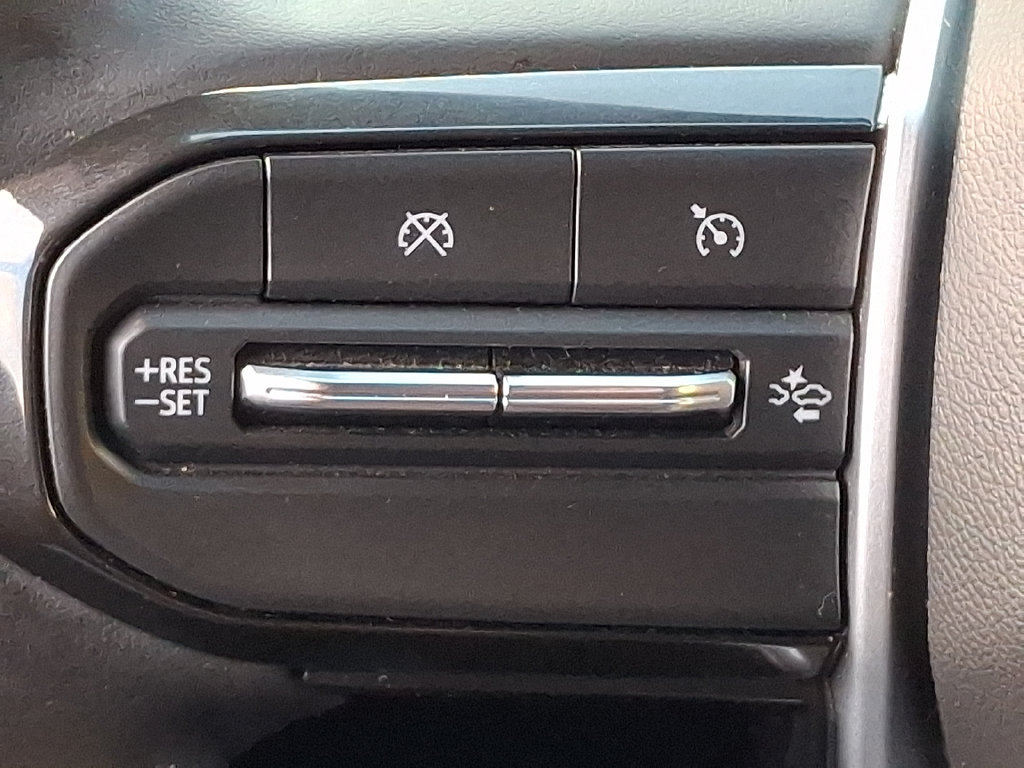 Used 2024 Chevrolet Colorado ZR2 w/ Safety Package AWD/4WD image 21