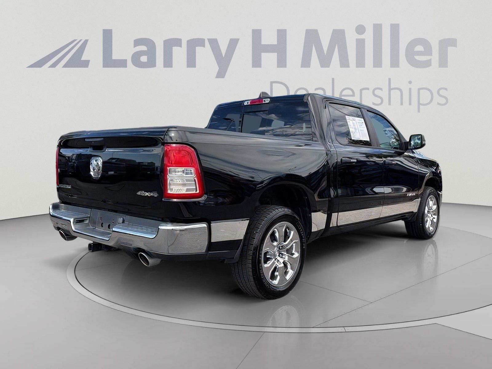 Used 2024 RAM 1500 Big Horn AWD/4WD image 6
