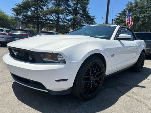 Used 2010 Ford Mustang GT RWD image 1