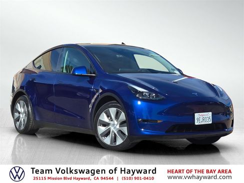 Used 2023 Tesla Model Y Long Range image 1