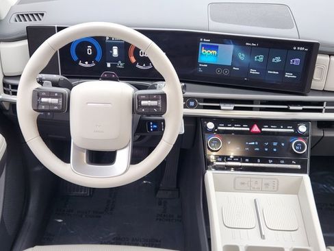 Used 2025 Hyundai Santa Fe SEL image 26