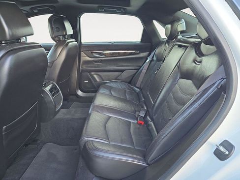 Used 2018 Cadillac CT6 Luxury image 4