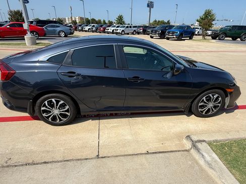 Used 2020 Honda Civic LX image 6