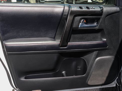 Used 2019 Toyota 4Runner TRD Off-Road Premium image 33