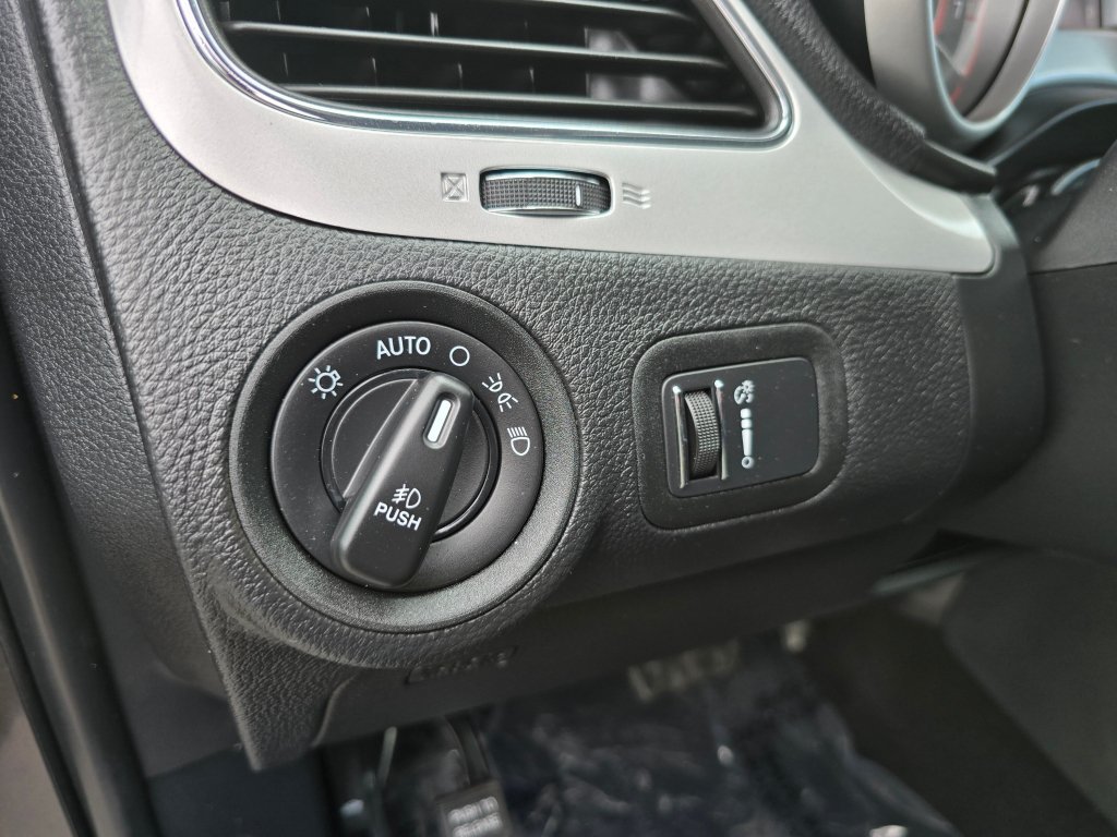 Used 2019 Dodge Journey SE w/ Connectivity Group FWD image 52