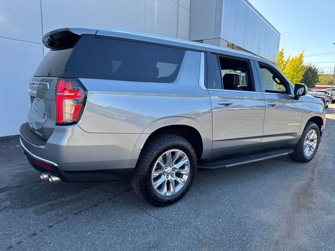 Used 2024 Chevrolet Suburban Premier image 5