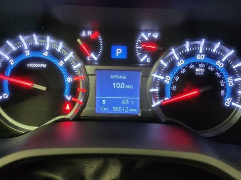 Used 2018 Toyota 4Runner SR5 image 23