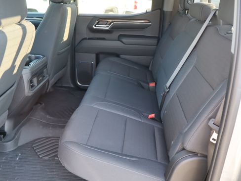 Used 2024 Chevrolet Silverado 1500 LT Trail Boss w/ Convenience Package II AWD/4WD image 34