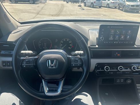 Used 2024 Honda Pilot EX-L image 16