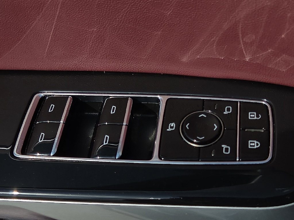 Used 2025 Cadillac Escalade Sport AWD/4WD image 26