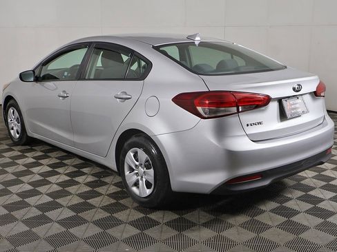 Used 2018 Kia Forte LX w/ LX Popular Package image 6