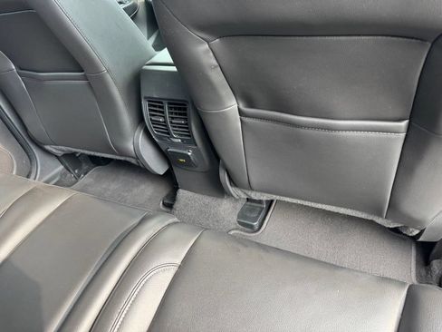 Certified 2017 Ford Escape Titanium FWD image 12