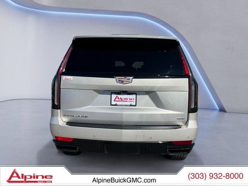 Used 2023 Cadillac Escalade ESV Sport Platinum image 4
