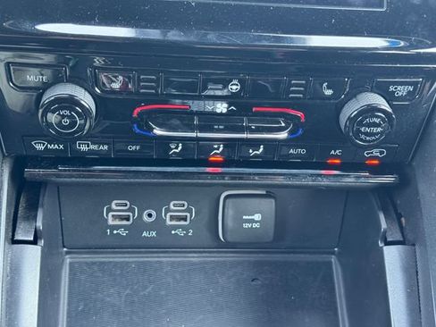 Certified 2024 Jeep Grand Cherokee L Laredo AWD/4WD image 38