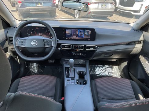 Used 2026 Nissan Sentra SR w/ Floor Mat Package FWD image 17